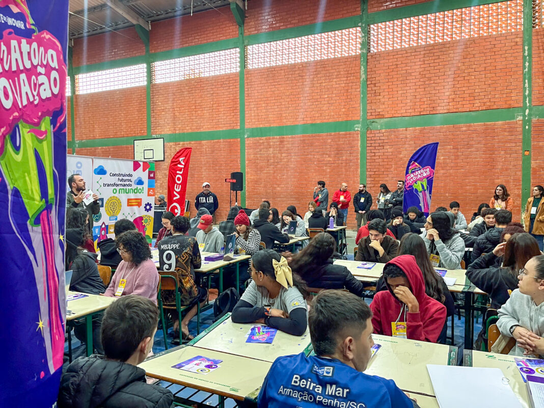 Maratona De Inovação ‘Arte De Inovar’ Reúne Quase 900 Pessoas Em Escola De Penha (Sc)